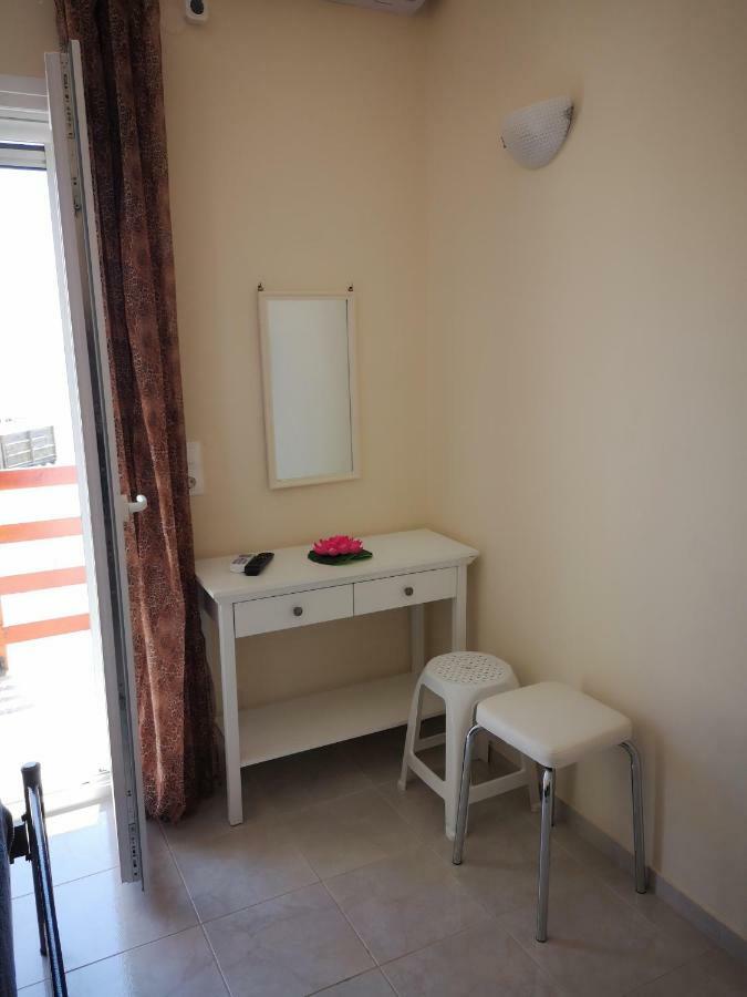 Apartment Alexis Armeno Marathiás Exterior foto